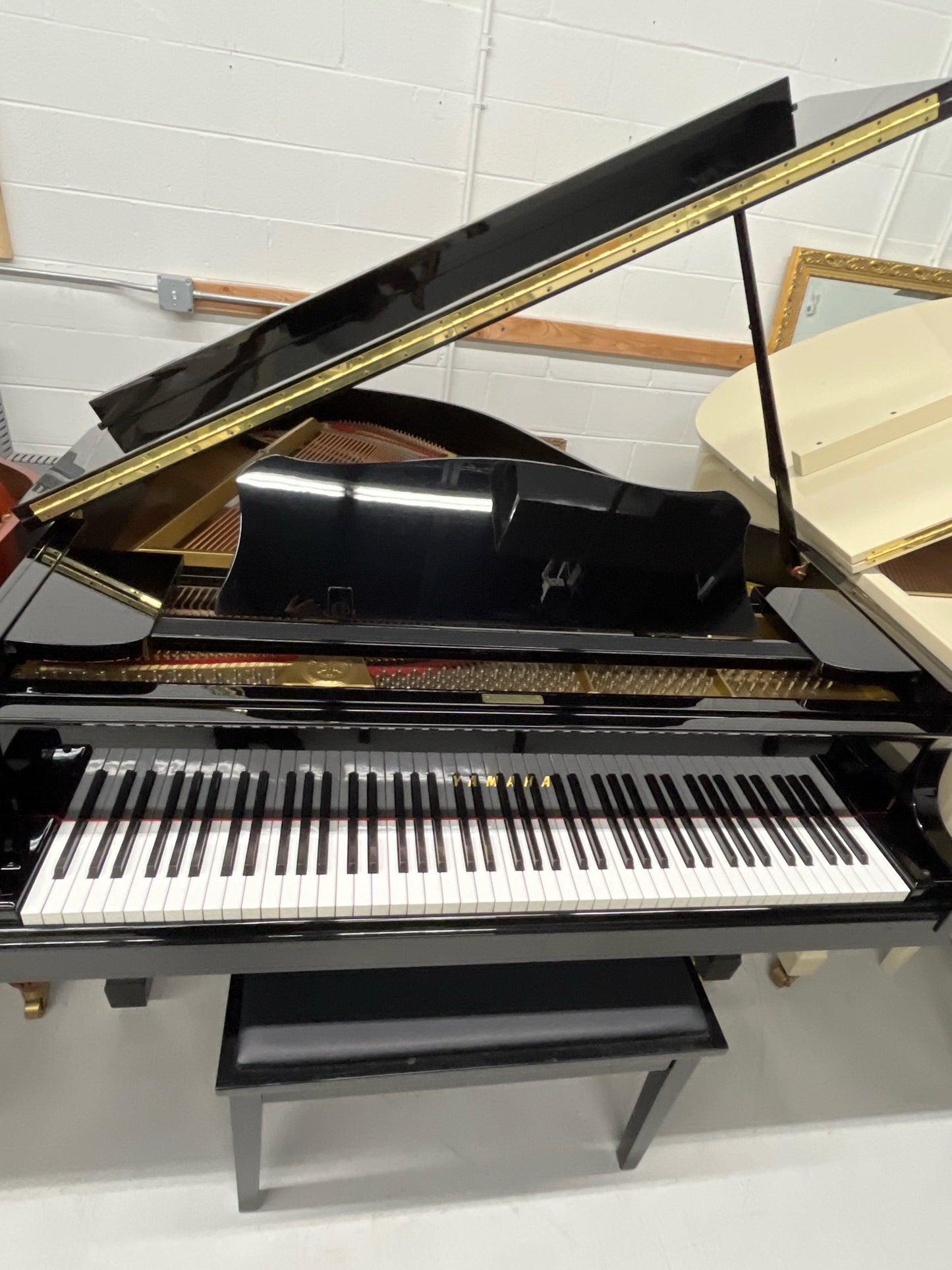 Yamaha G1 Baby Grand Piano