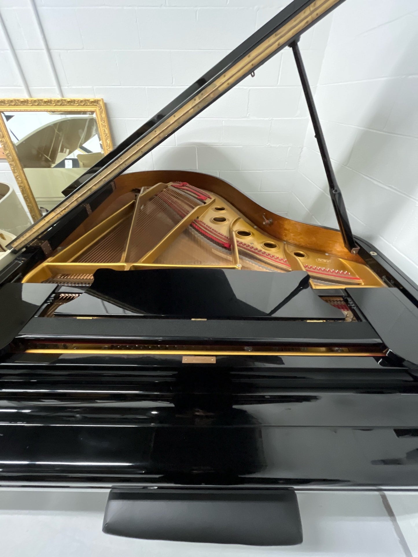 Toyo A-35 Grand Piano