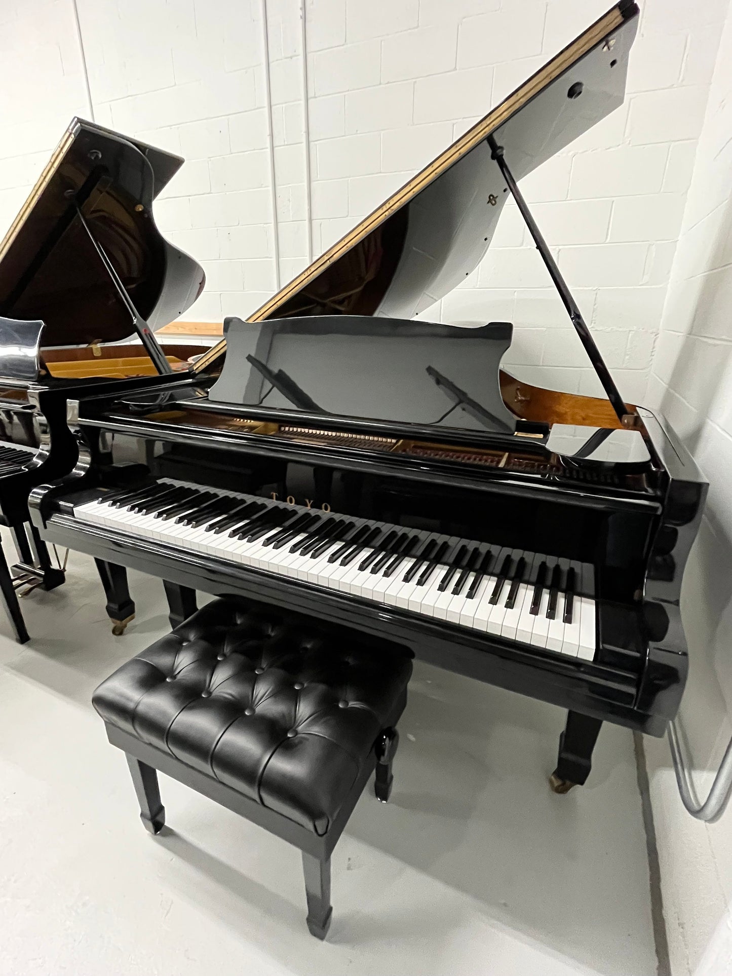 Toyo A-35 Grand Piano