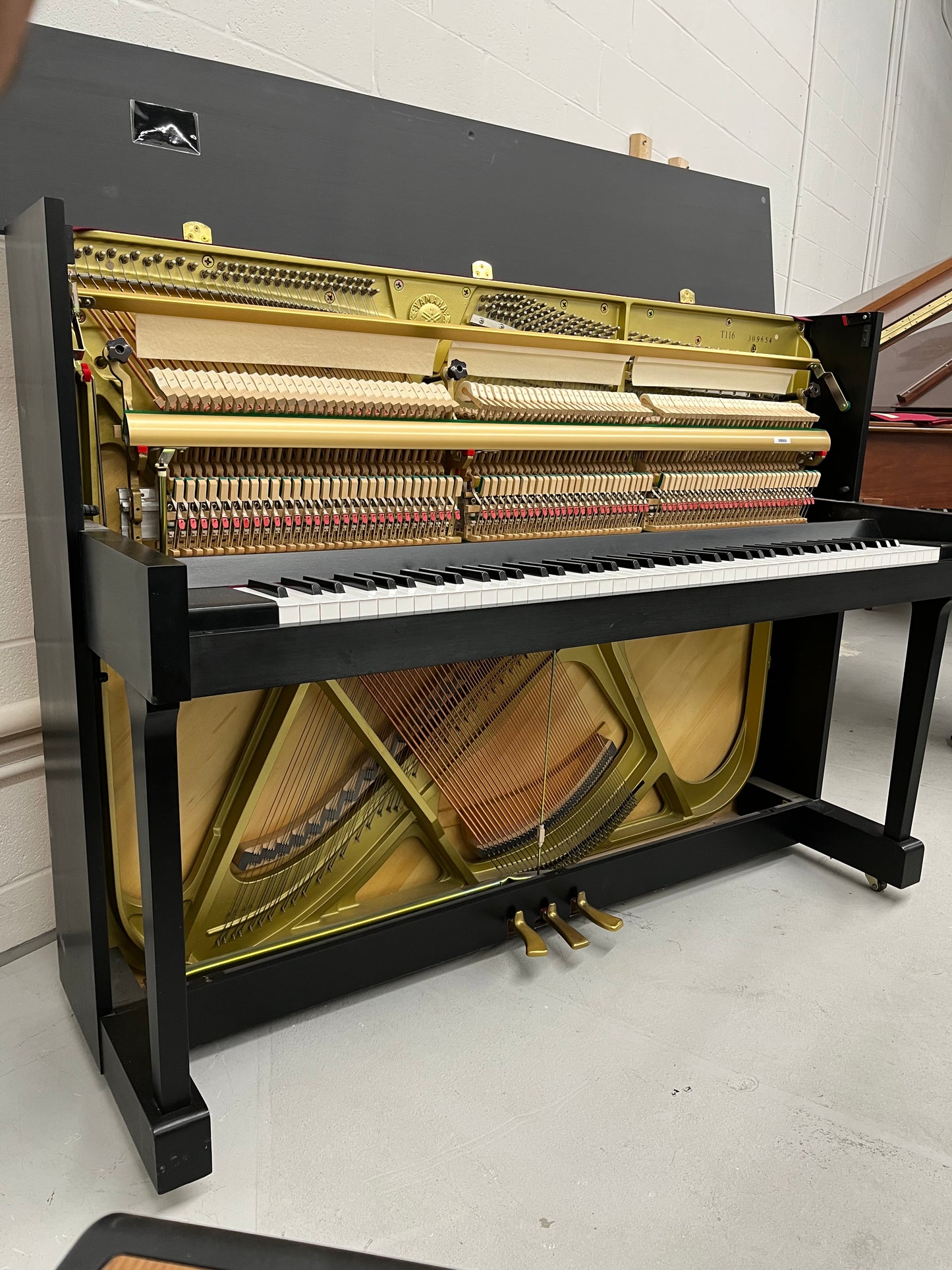 Yamaha T116 Upright