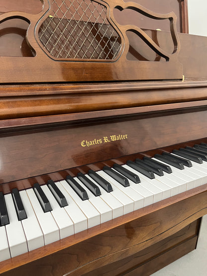 Charles R. Walters 623 Console Piano