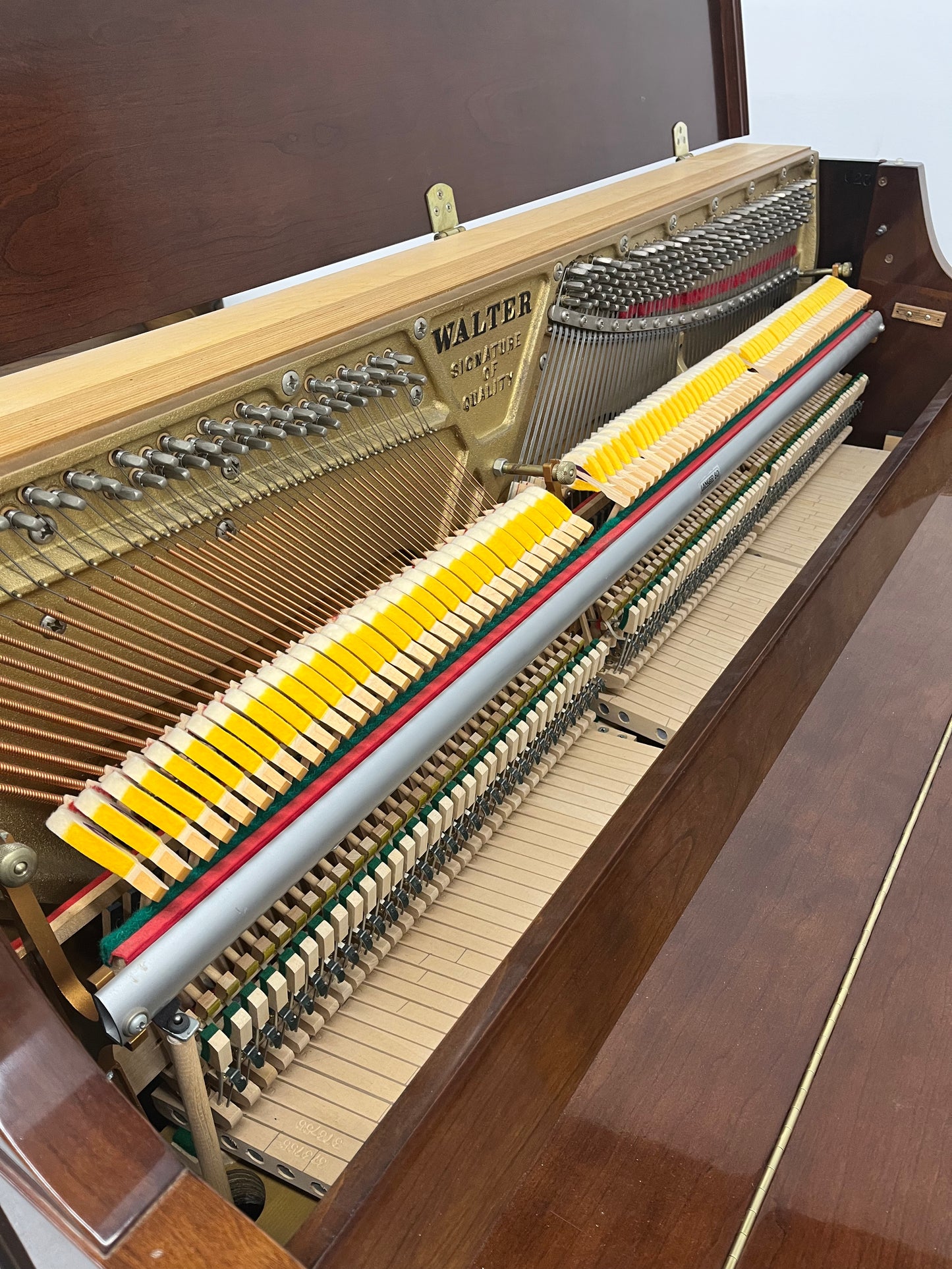 Charles R. Walters 623 Console Piano