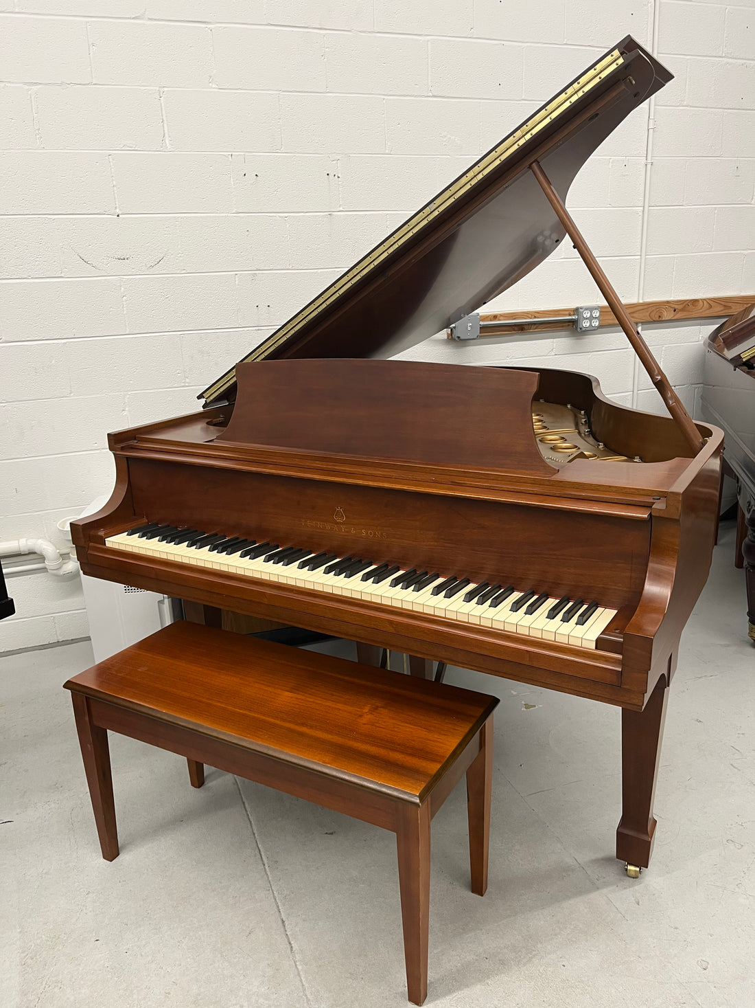 Steinway & Sons Model M Baby Grand